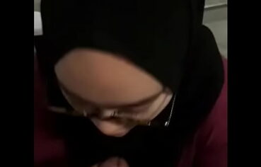 Jilbab nyepong