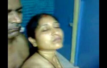 Mom ke sath sex