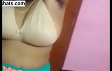 Sexy video chalne wali